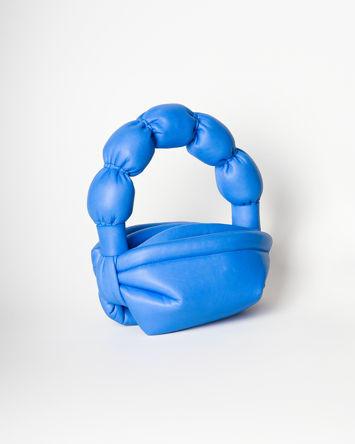 the love handles bag in blue